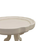 Mesa auxiliar con tablero ondulado de madera natural y patas curvas